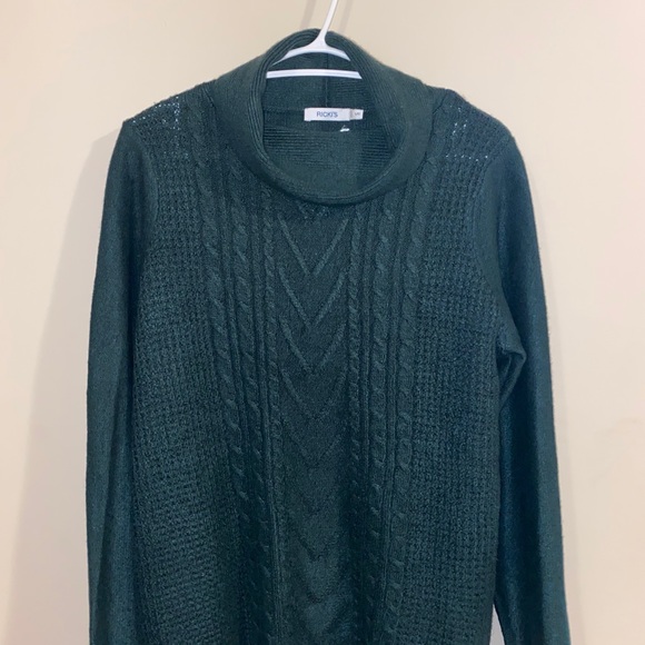 Forest green sweater - Picture 1 of 2